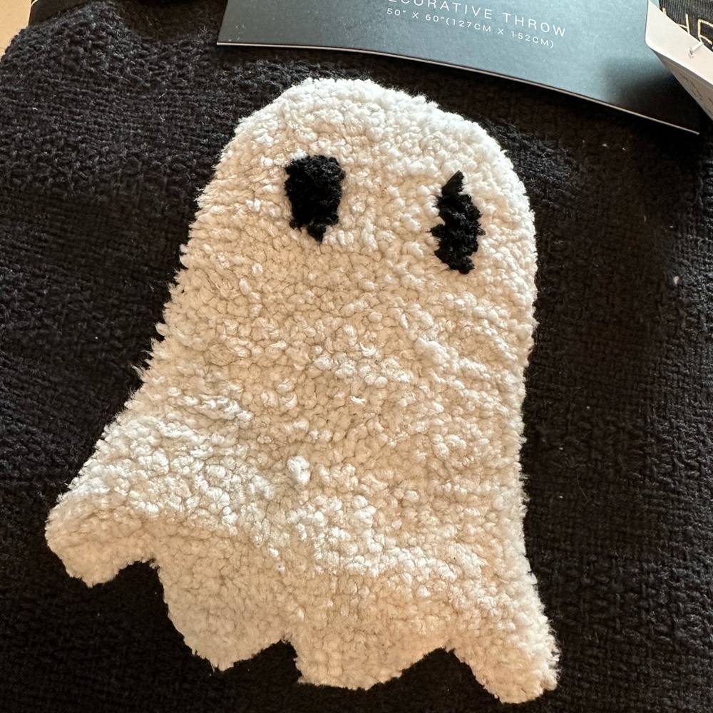 NEW Rachel Zoe Halloween 2023 Ghost Throw 👻 - Picture 3 of 5